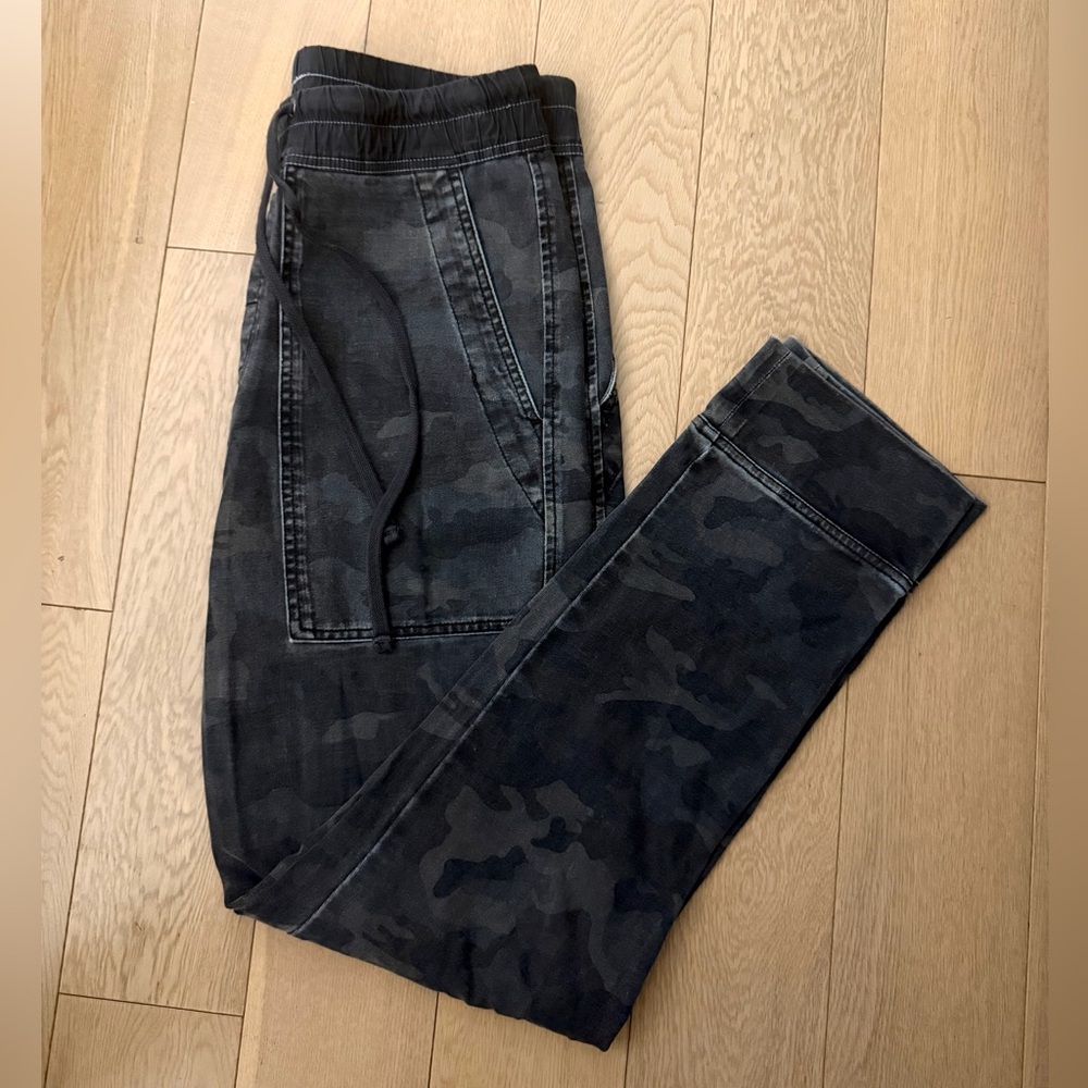 James Perse Camouflage Jogger Pants